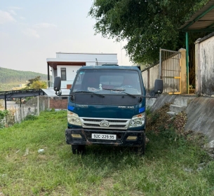 Tài sản là tang vật, phương tiện vi phạm hành chính bị tịch thu gồm: Cát thô, xẻng, xe ô tô tải BKS: 92C-22.995 